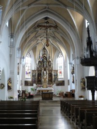Reisbach, vnitřek kostela sv.archanděla Michaela