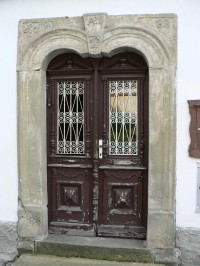 Jiřetín pod Jedlovou, kamenný portál domu