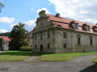 Liběchov, hospodářská budova u zámku