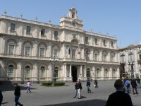 Catania, budova gymnázia na náměstí
