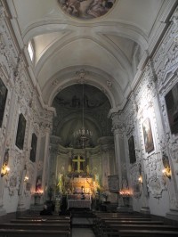 Taormina, vnitřek kostela sv. Františka a Pavla