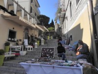 Taormina, krámek na ulici