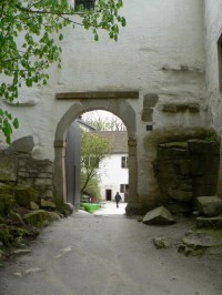 Roštejn, vstupní brána hradu