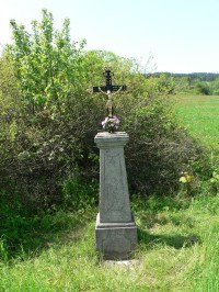 Pačejov, křížek u železničního nadjezdu