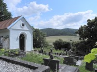 Pohled za hřbitova na Doubravy
