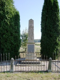 Hořiněves - pomníky bitvy r. 1866