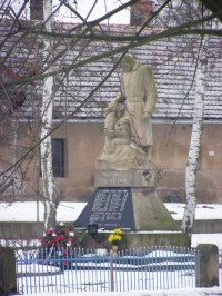 Ohnišťany - pomník obětem obou sv. válek