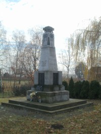 Roudnice - pomník obětem 1. a 2.sv. války