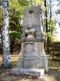 Probluz - park, pomník Král Albert