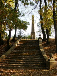 Probluz - park, pomník saského sboru