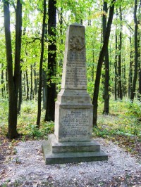 Les Svíb - pomník věnovaný poručíku Jakubu Pollakovi a 18 vojínům c.k. 1 praporu polních myslivců