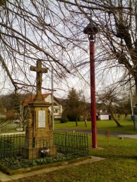 Libníkovice - pomník ukřižování se zvoničkou