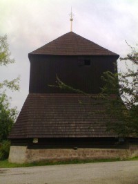 Rovensko pod Troskami - dřevěná zvonice