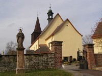 Rtyně v Podkrkonoší - kostel sv. Jana Křtitele se zvonicí