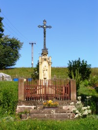 Syřenov- pomník s litinovým křížem