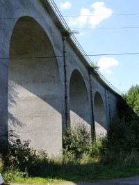 Stará Paka - železniční viadukt  