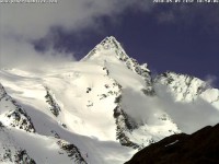 Grossglockner (foto použito z webkamery provozovatele http://www.panoramablick.com/index.php?lang=de&nav_id=47&kat_id=47&cam_id=320&action=showkat)