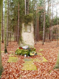 Pomník padlým partyzánům pod Zvičinou