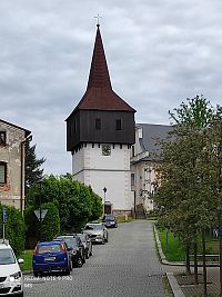 Hronov - kostel Všech svatých