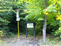 turistické rozcestí U Dvou závor - Hradecké lesy