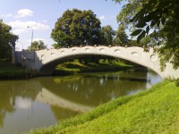 turistické rozcestí Plácky - kamenný most 