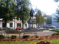 Semily - Riegrovo náměstí, socha F.L.Riegra