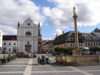 Turnov - kostel sv. Františka z Assisi a mariánský sloup