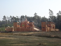 rytířské hradiště v hradeckých lesích - výstavba