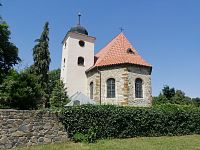 Levý Hradec - kostel