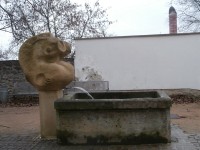 kapří fontána na dvoře MěÚ Zábřeh