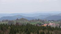 výhled z Češky na Panskou skálu