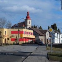 Dominantou Staré Paky je kostel sv.Vavřince