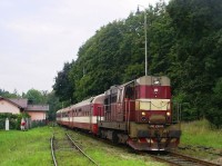 Diesel.loko.ř.742 "Kladivo" na trati č.135 Most-Moldava v Kruš.hor.,nádraží Osek město
