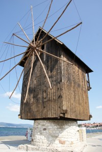 dřevěný větrný mlýn