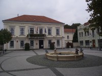radnice a fontána na Kossuth tér