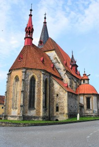 Chvalšiny - kostel sv. Máří Magdalény, klenot pozdní gotiky