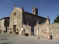 Monteriggioni  - kostel Nanebevzetí Panny Marie  (Chiesa di Santa Maria Assunta)