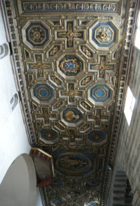 kazetový strop transeptu