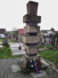 Krucemburk – pomník obětem okupace / 2. světové války  (Vincenc Makovský)