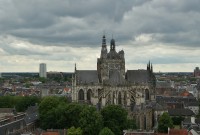 výhled z kostelní věže na katedrálu a město
