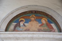freska nad vstupem