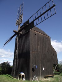 větrný mlýn nad Klobouky u Brna