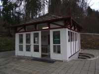 Luhačovice – pramen a pavilon Aloiska (Lesní pramen)
