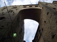 Volterra – rodová věž Buonparenti a pevnost Angelario  (Case – Torre dei Buonparenti)