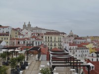 výhled z náměstí Largo das Portas do Sol