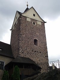 románská věž