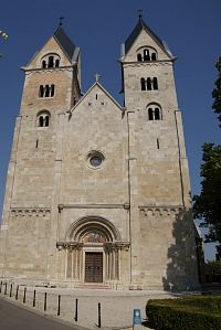 románská bazilika v Lébény