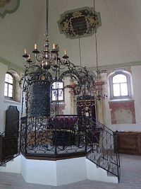 interiér Šachovy synagogy