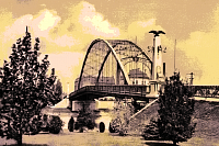 dobový snímek: most před zničením v roce 1945