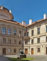 Šternberský palác